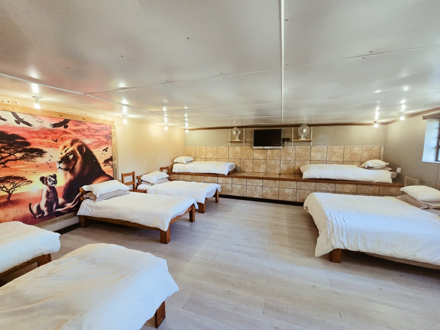 18 Bedroom Property for Sale in Geelhoutboom AH Western Cape